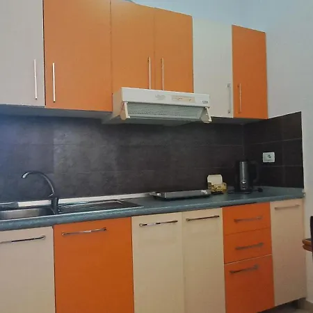 Bajovah & Restaurant Appartamento Tirana