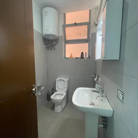 125 & Restaurant *
