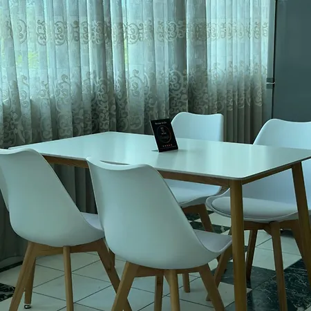 125 & Restaurant * Tirana